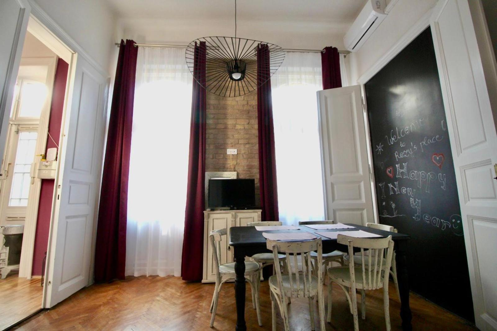 Rozy's Place Budapest