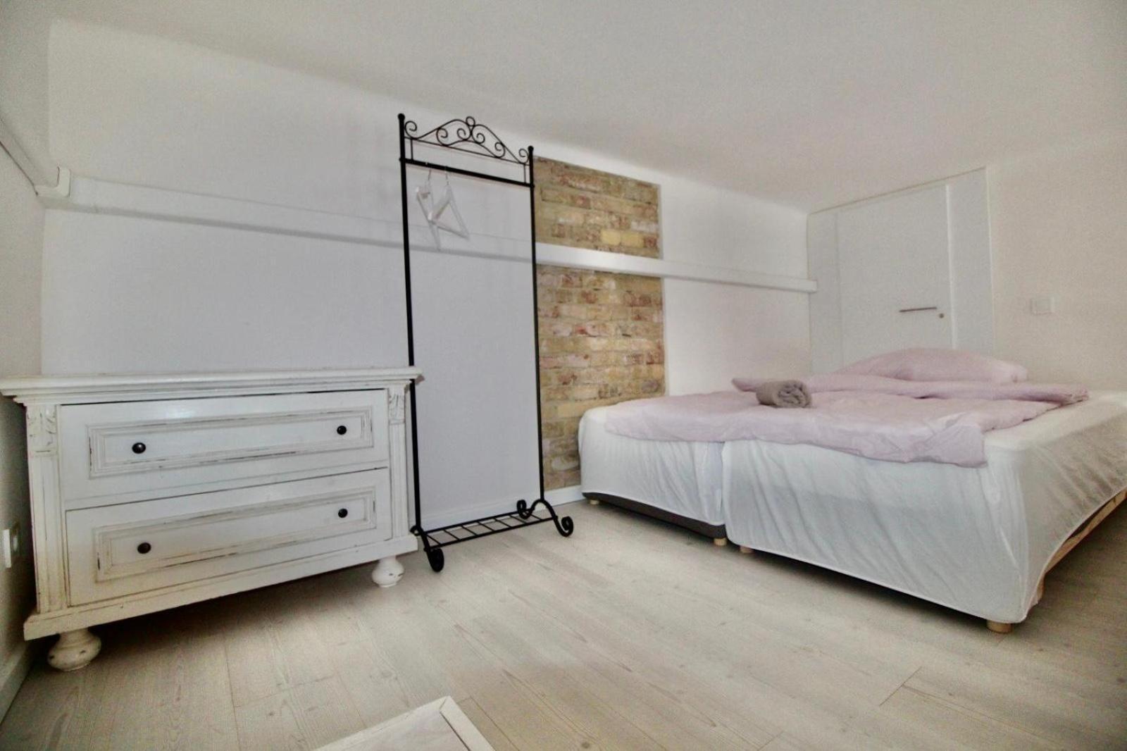 Rozy's Place Apartamento *