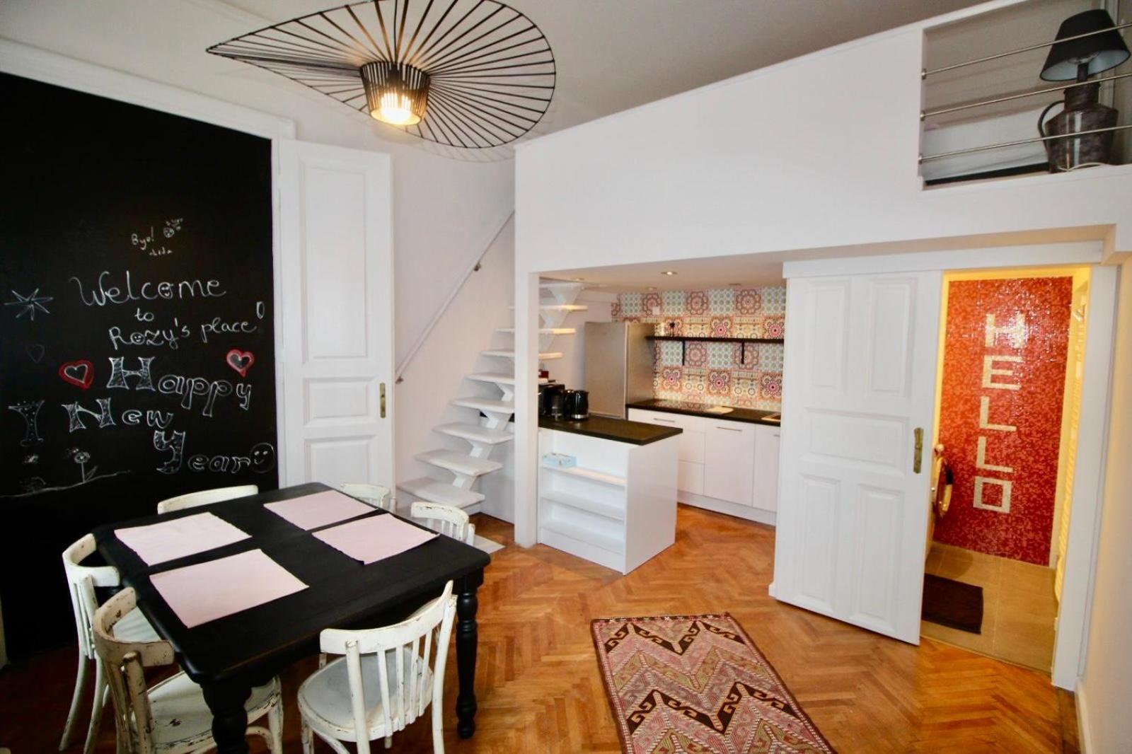 Rozy's Place *